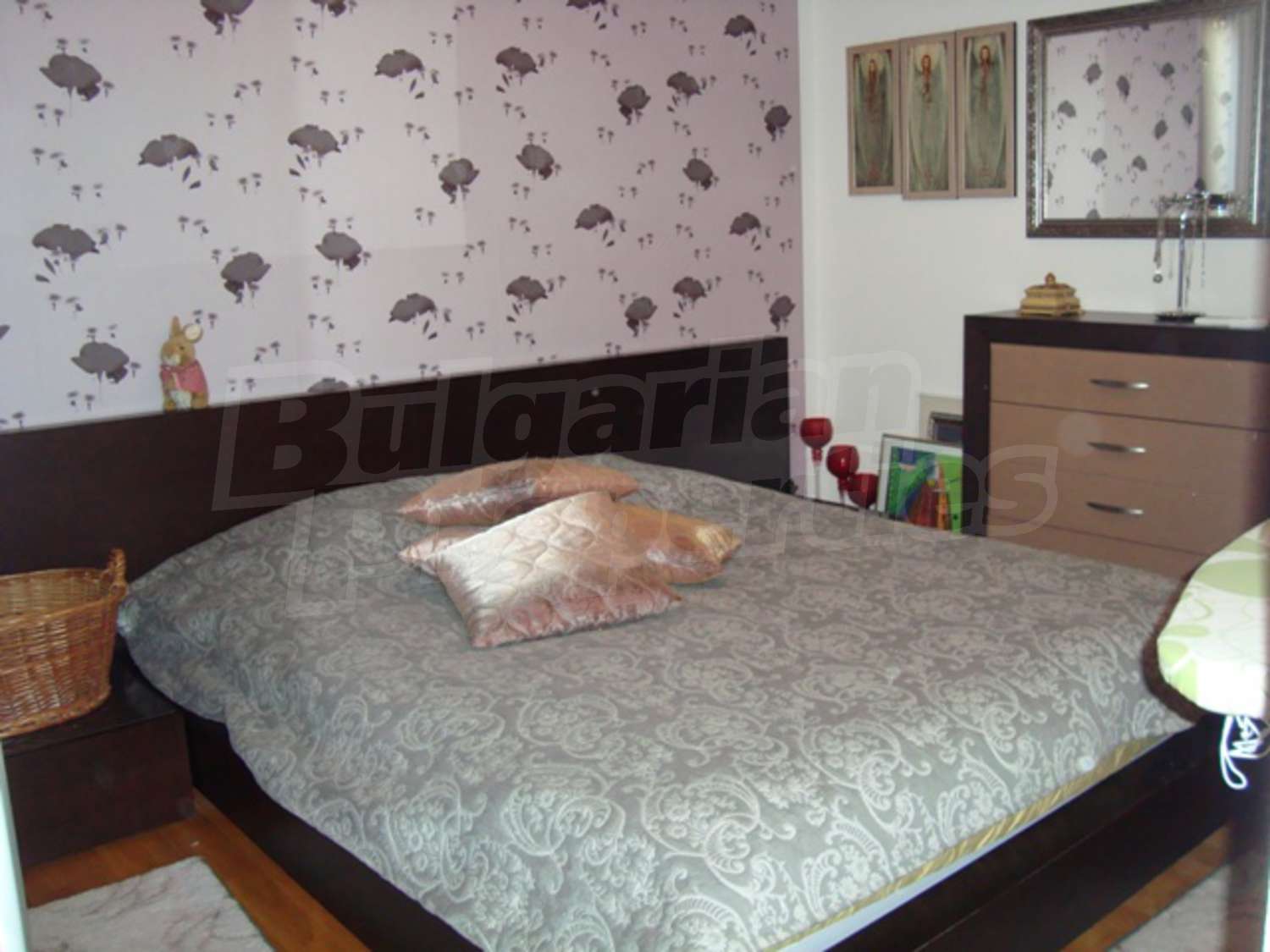 Gallery Picture 16