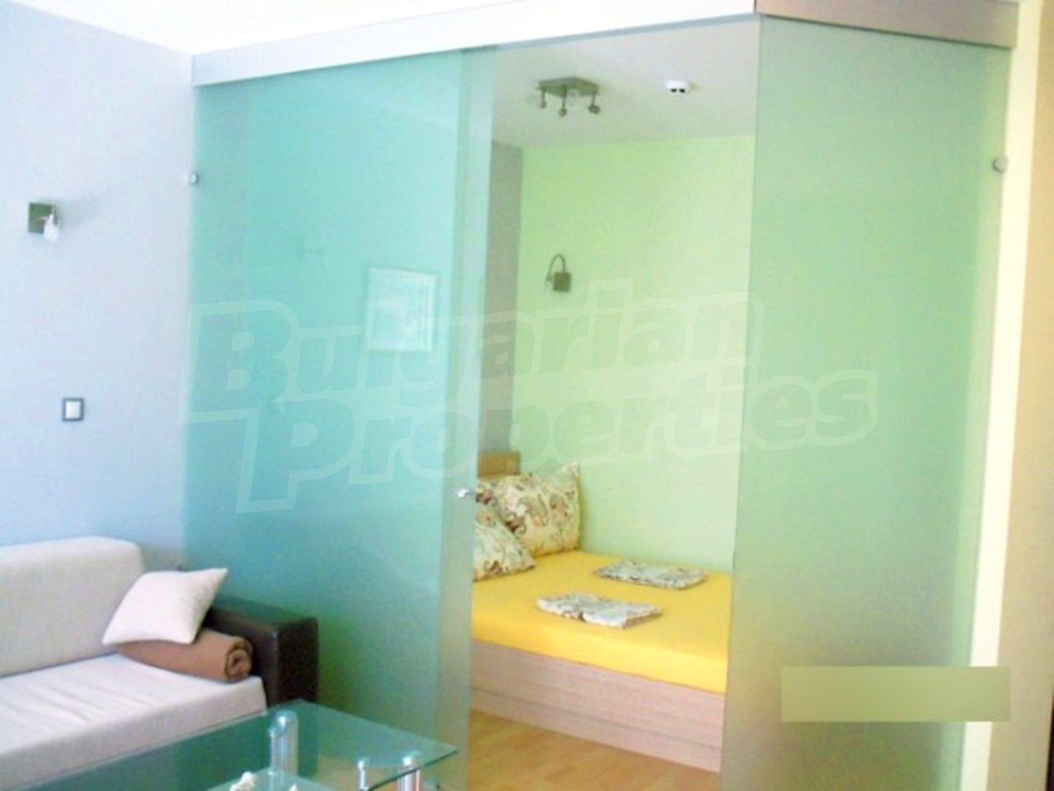 Gallery Picture 19
