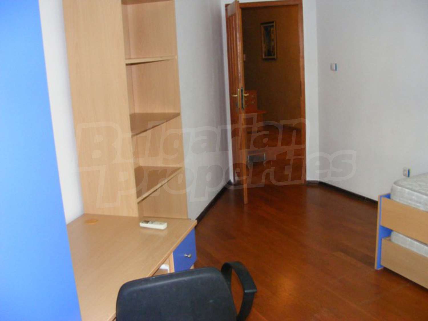 Gallery Picture 10