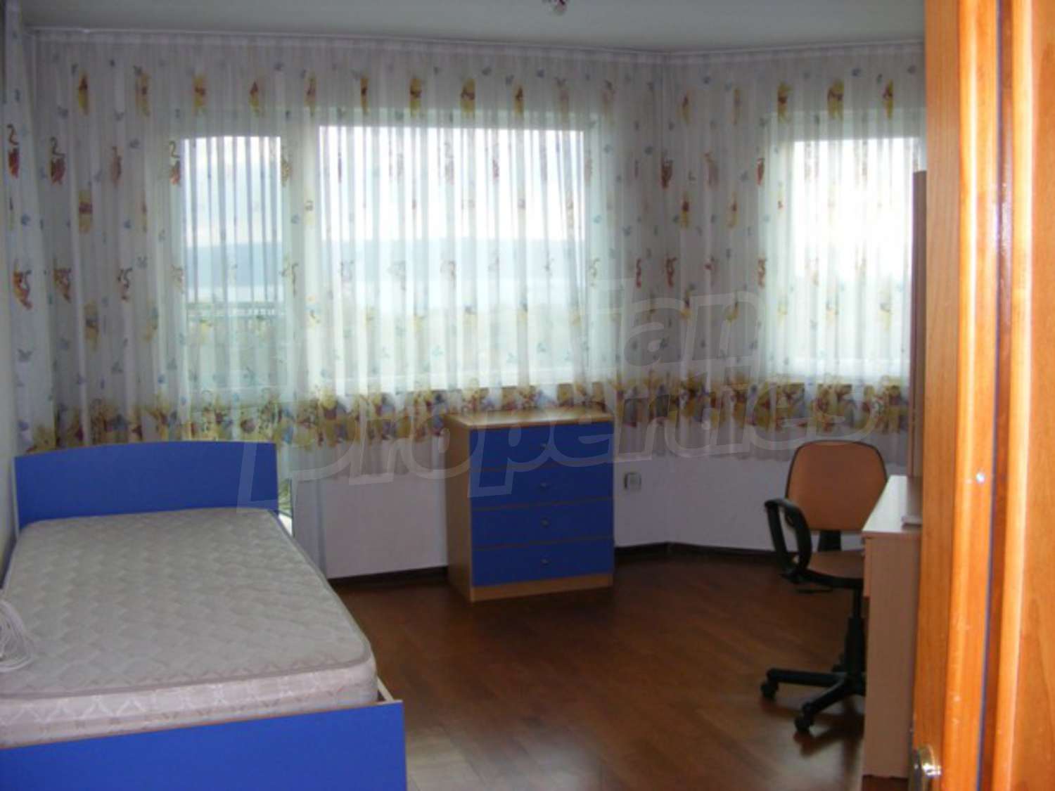 Gallery Picture 8