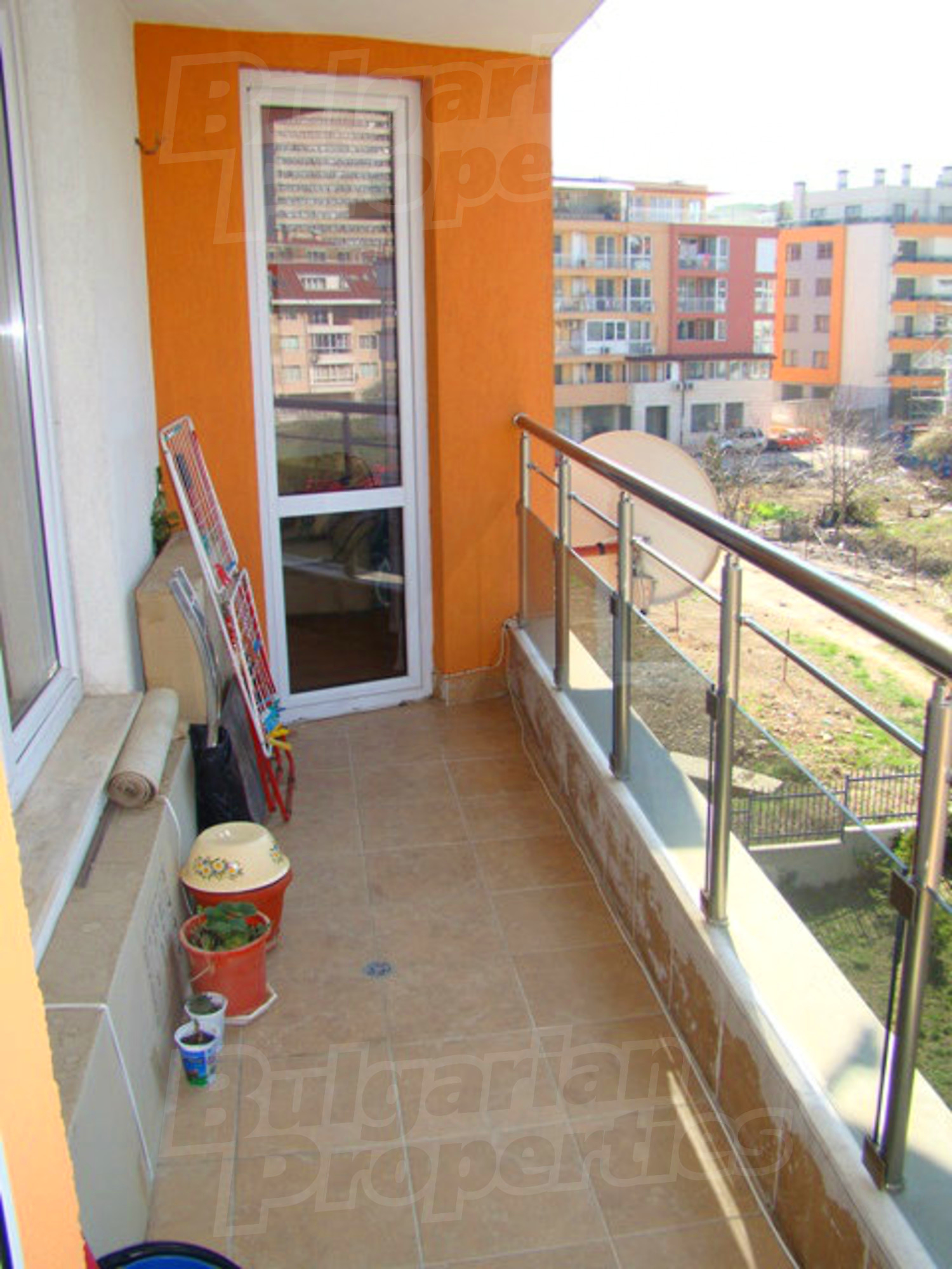 Gallery Picture 10