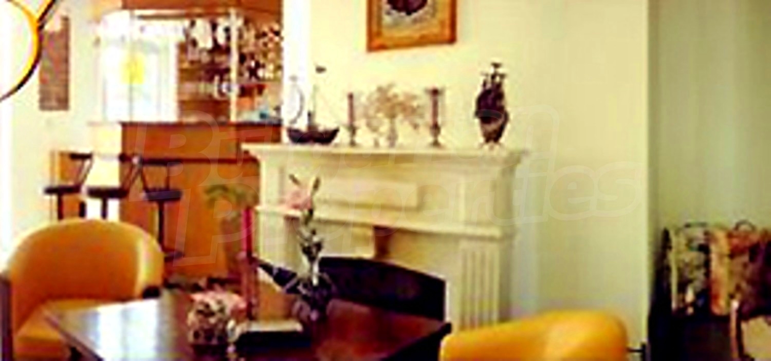 Gallery Picture 13