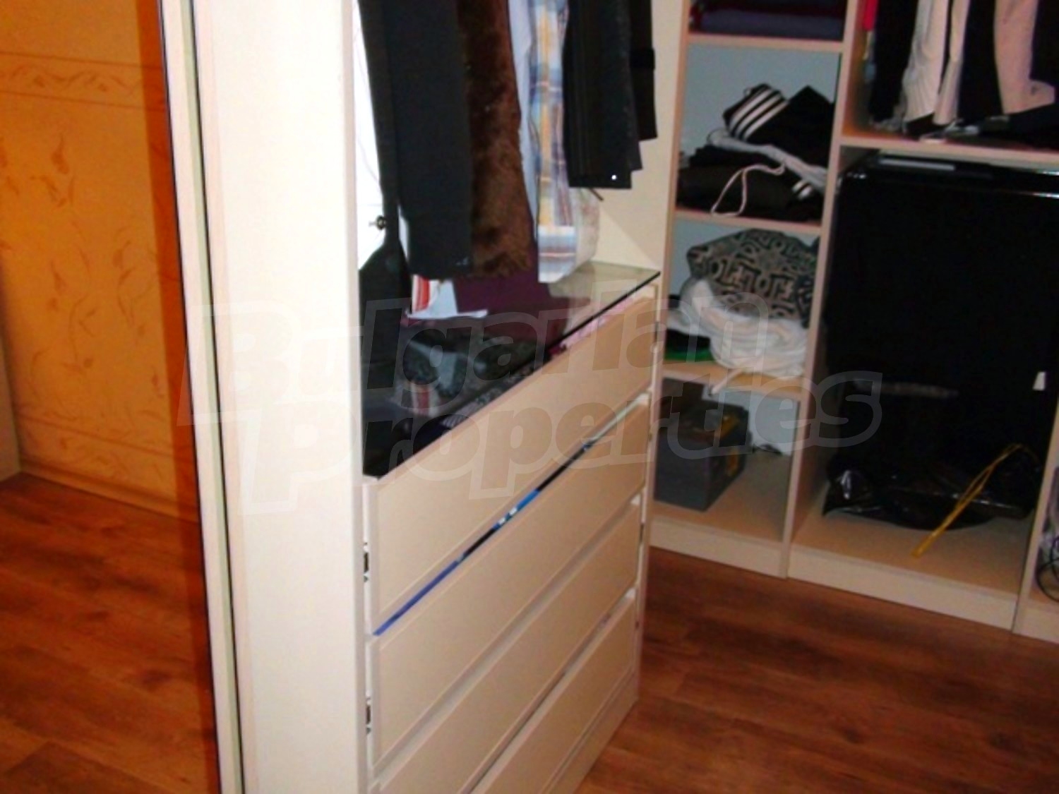 Gallery Picture 13