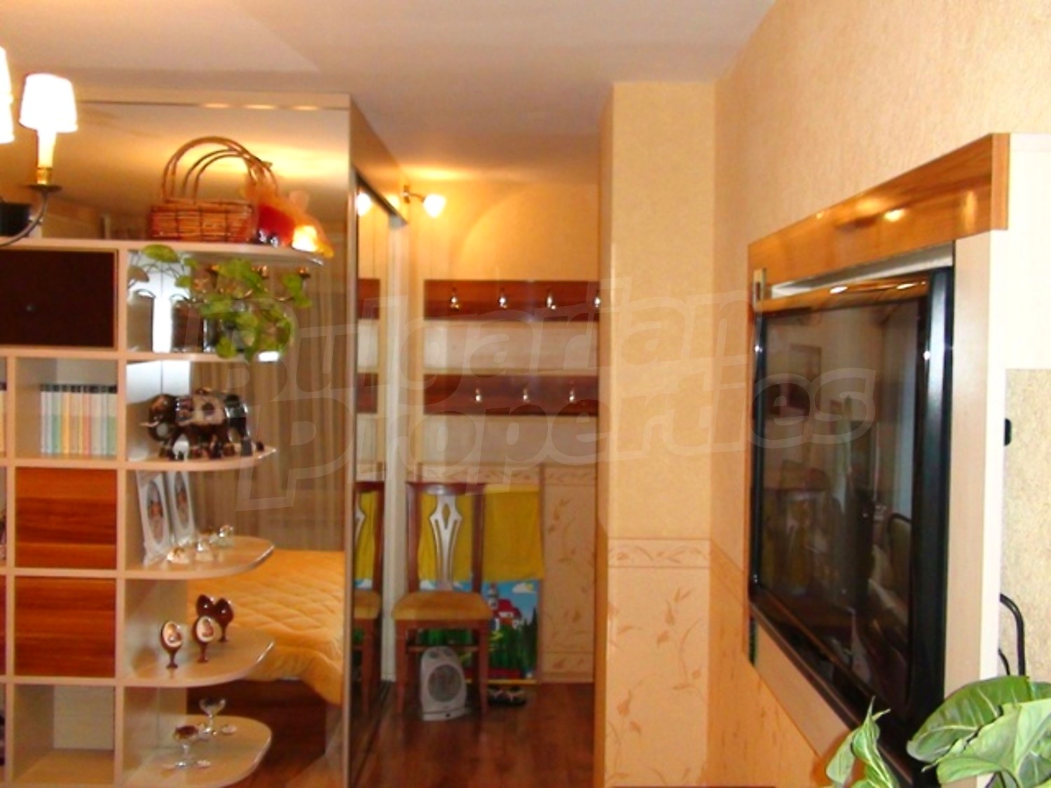 Gallery Picture 9