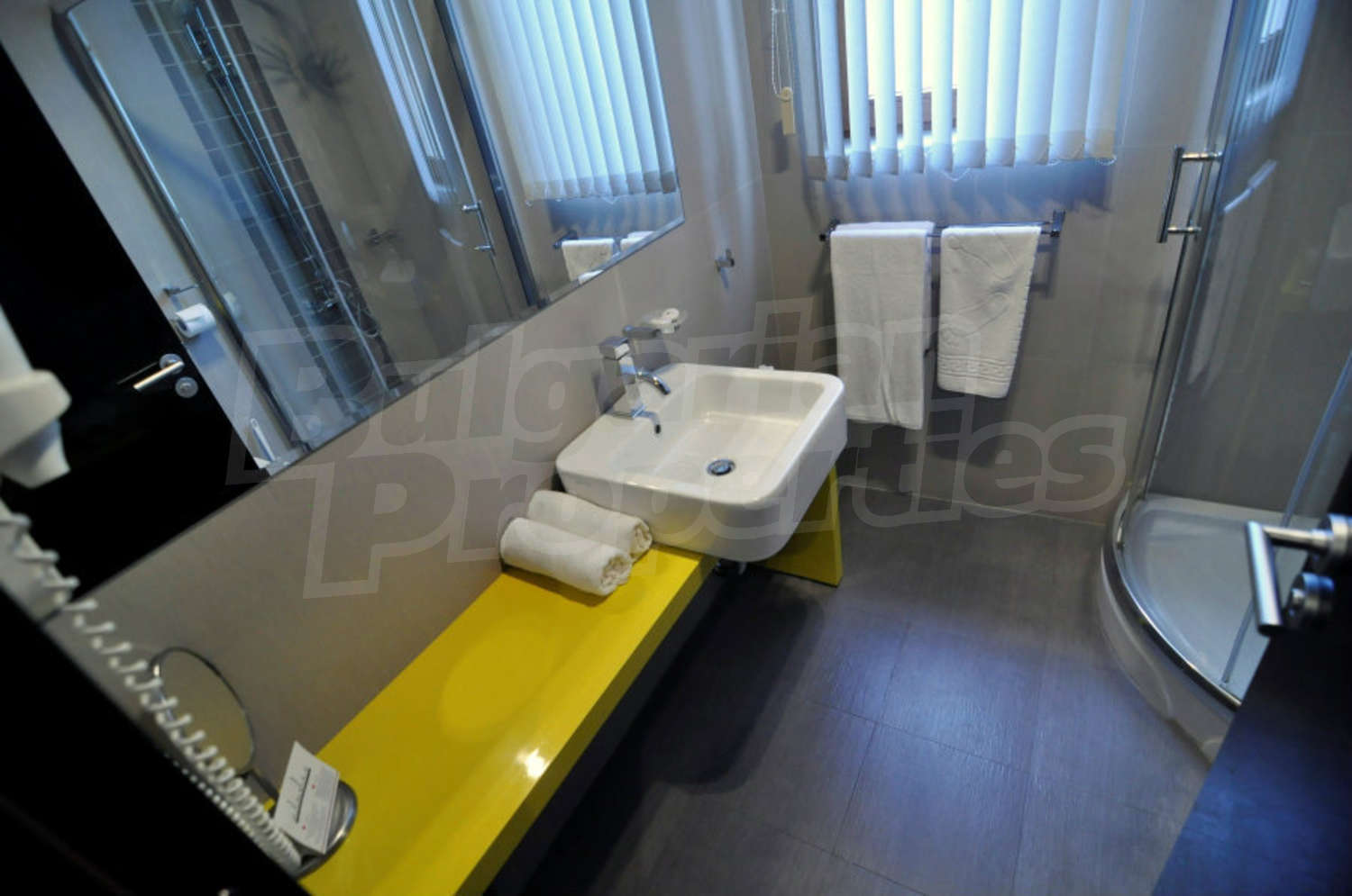 Gallery Picture 3