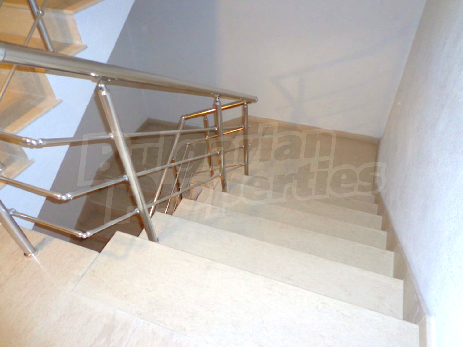 Gallery Picture 8