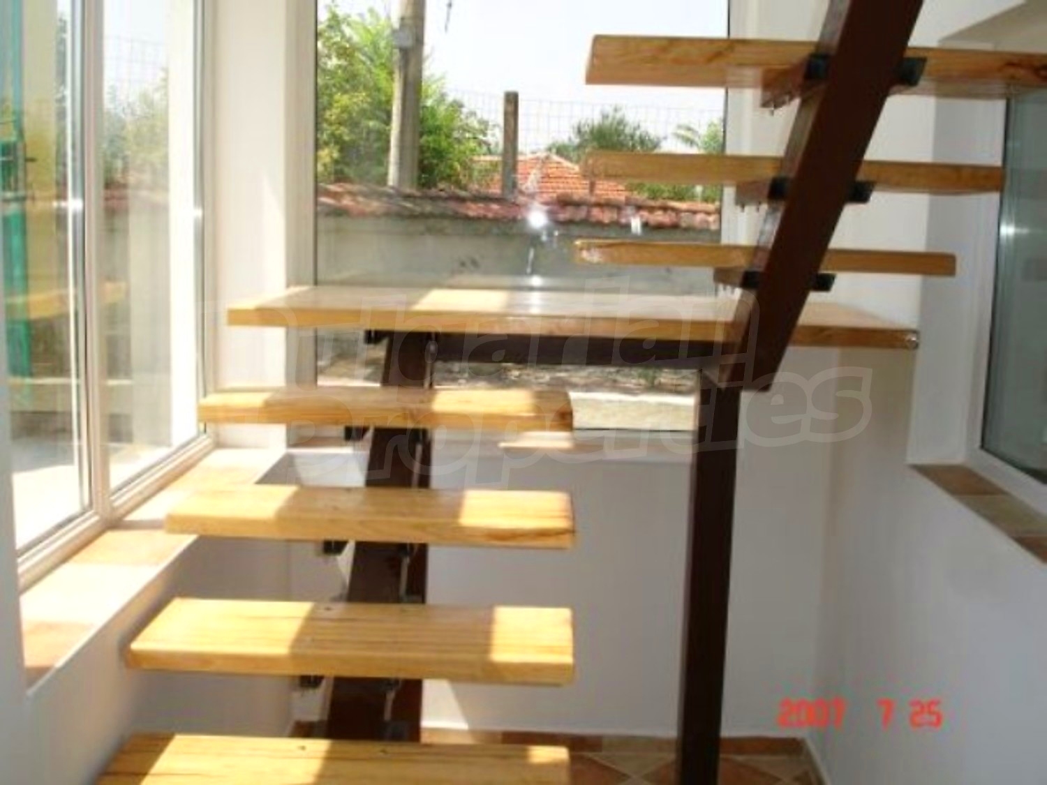 Gallery Picture 10