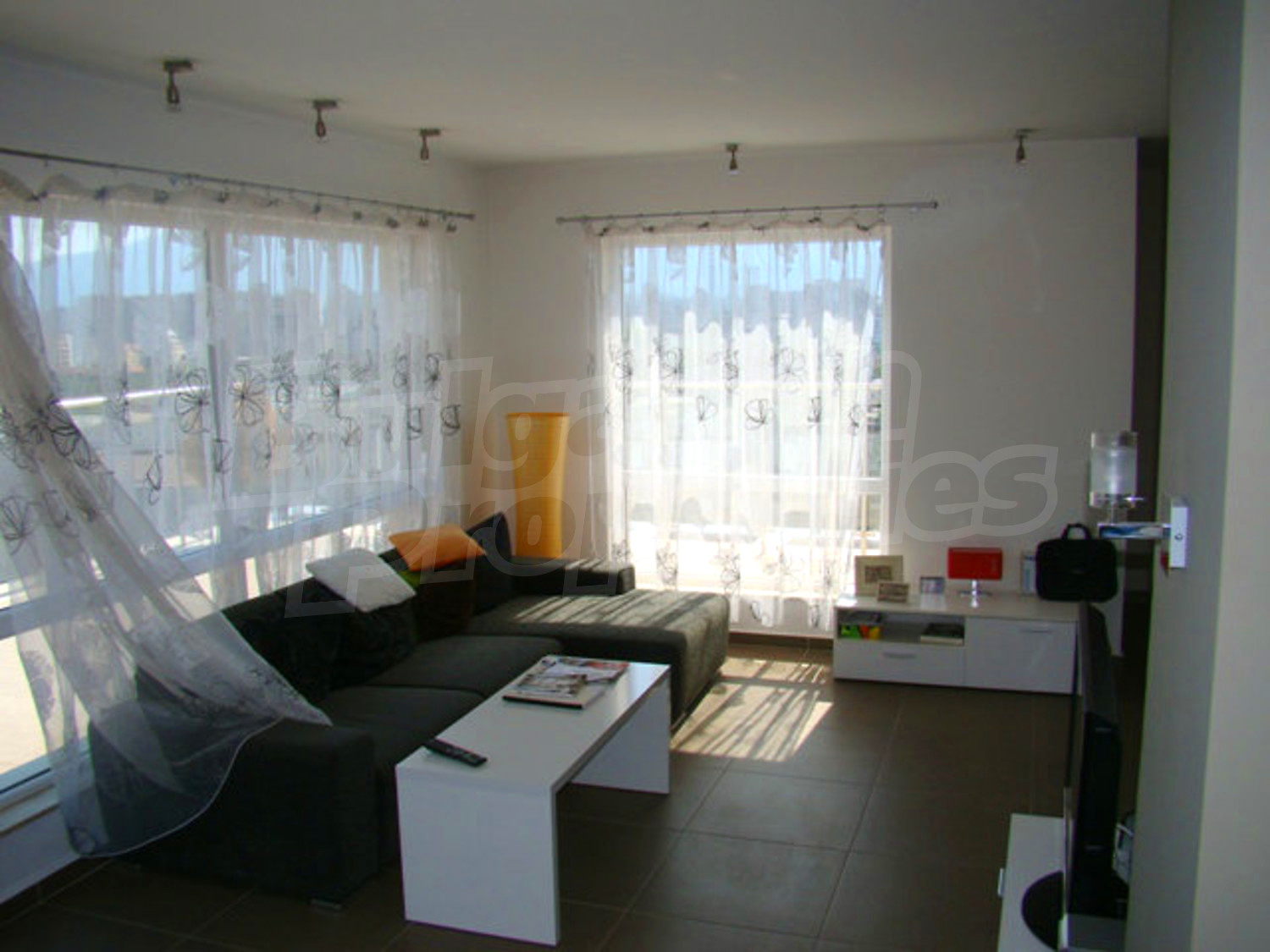 Gallery Picture 15