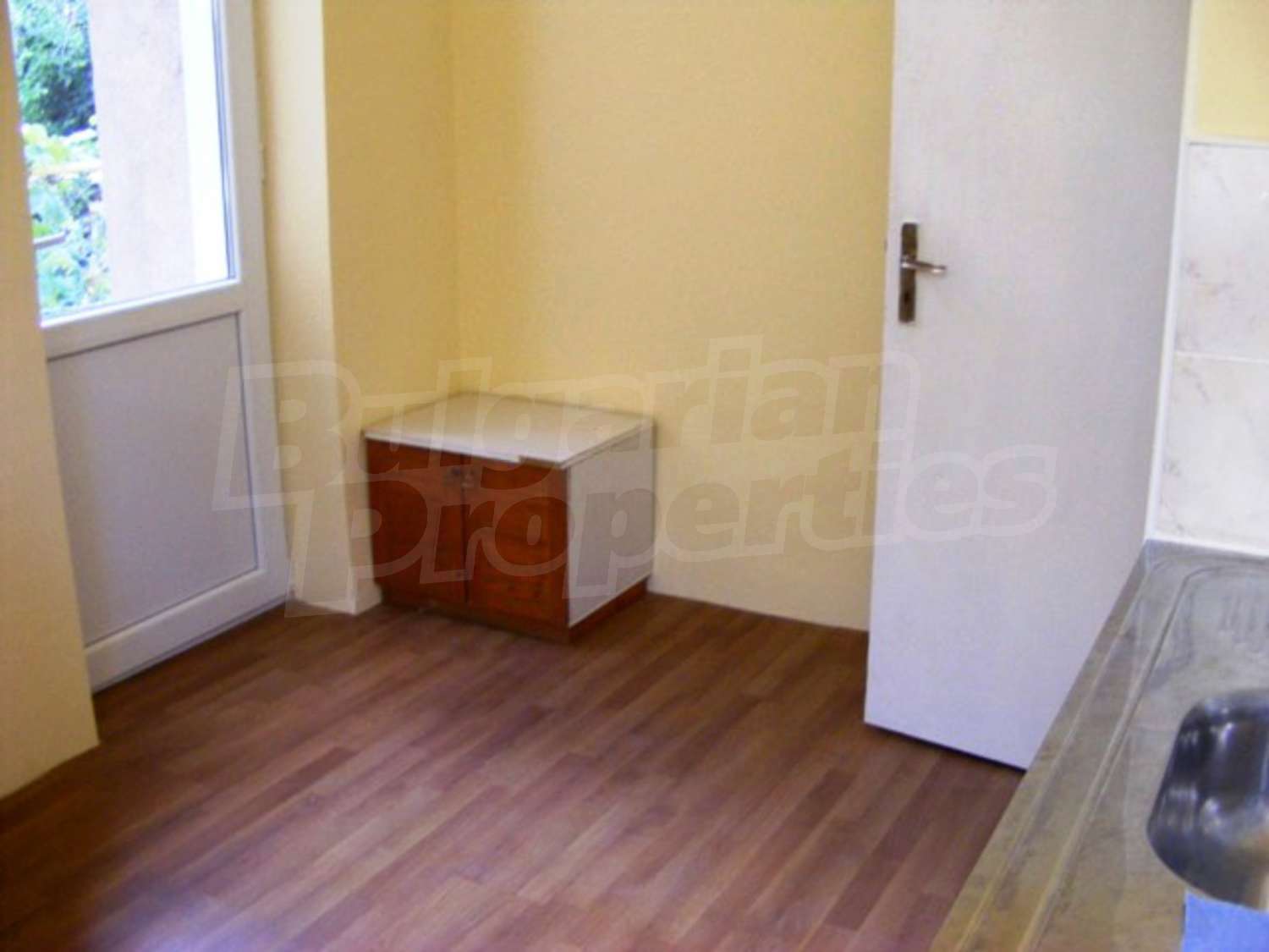 Gallery Picture 8