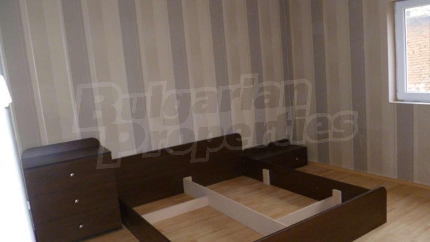 Gallery Picture 12