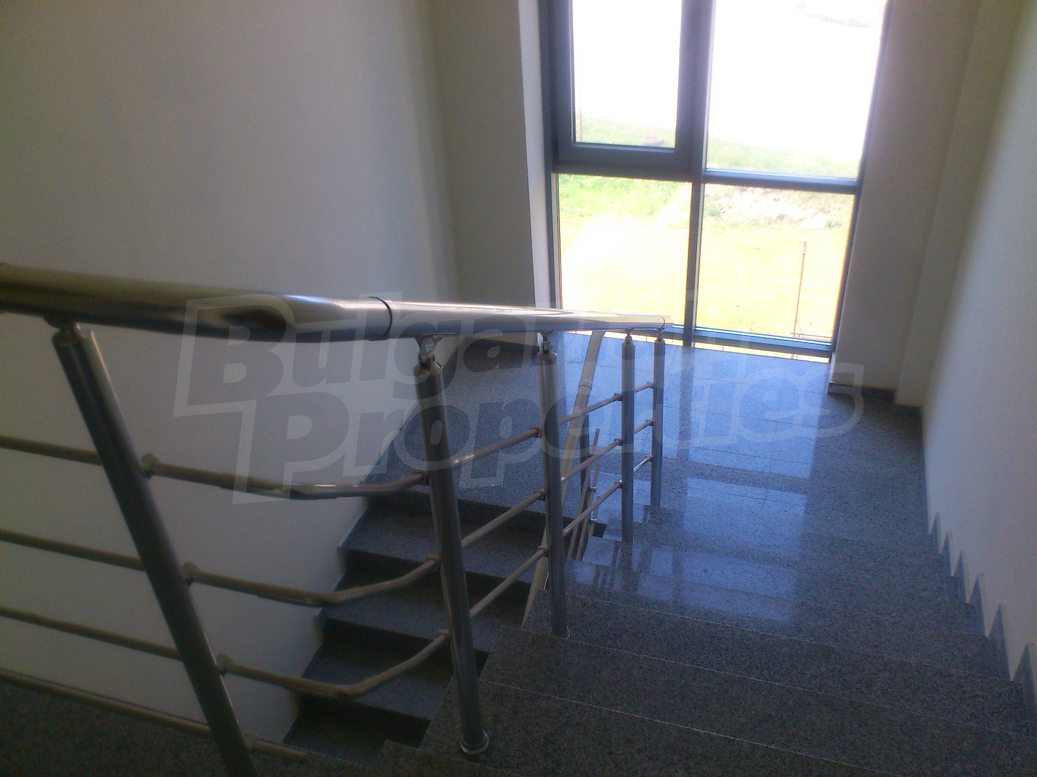 Gallery Picture 12