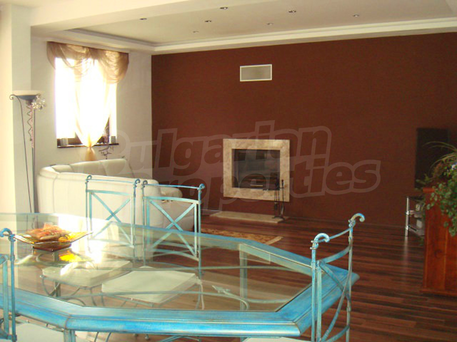 Gallery Picture 31