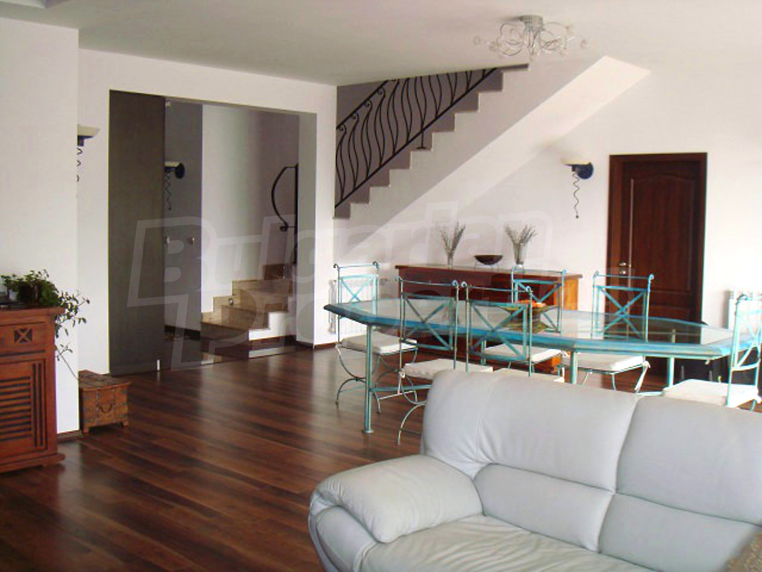 Gallery Picture 33