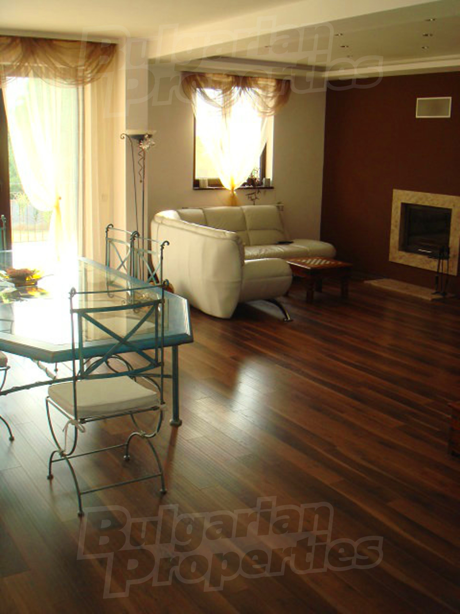 Gallery Picture 39