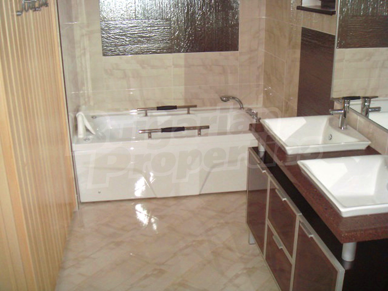 Gallery Picture 51