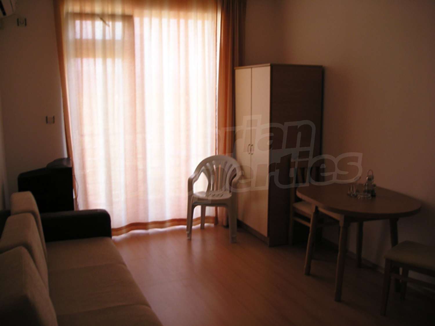 Gallery Picture 15