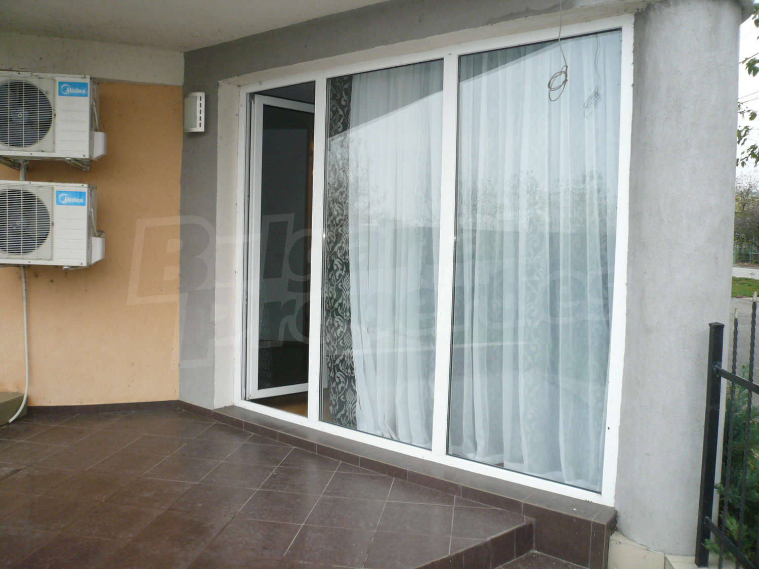 Gallery Picture 15