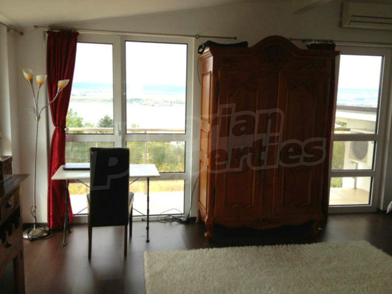 Gallery Picture 8