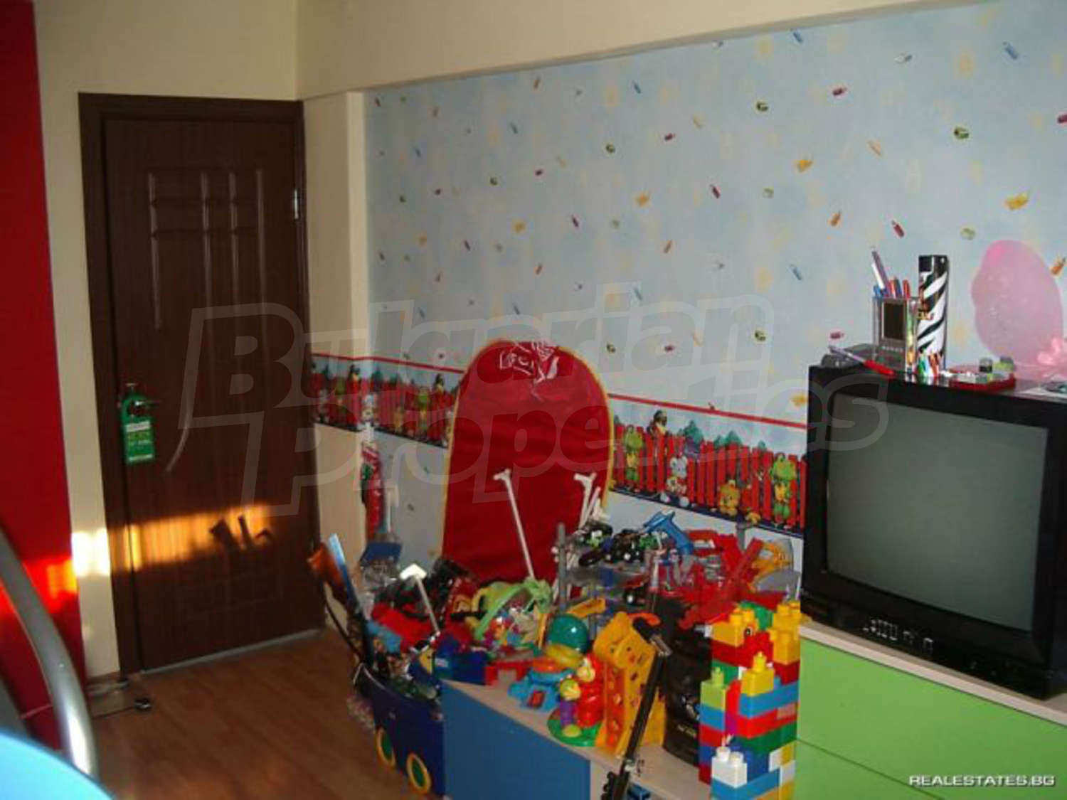 Gallery Picture 9