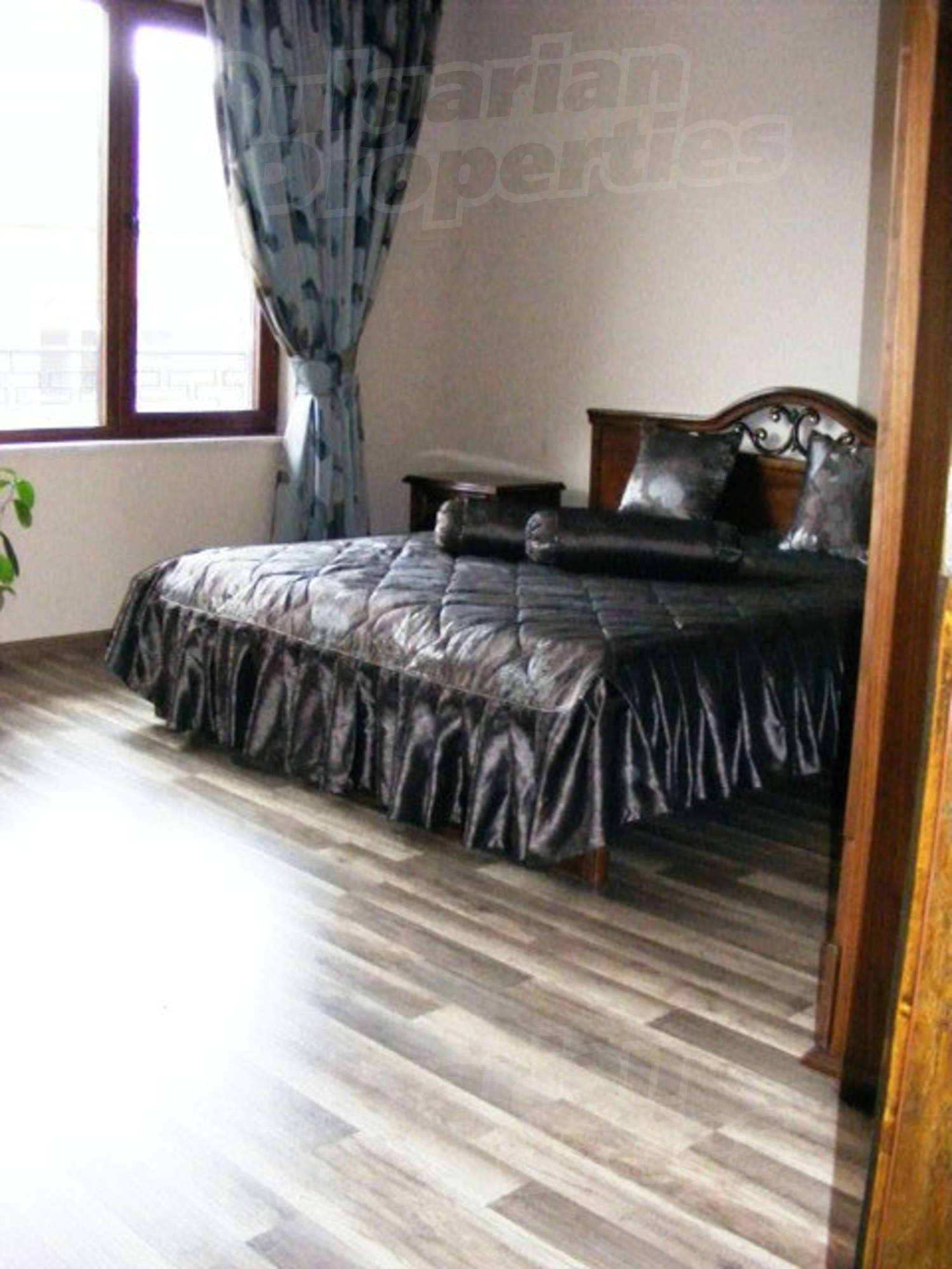 Gallery Picture 26