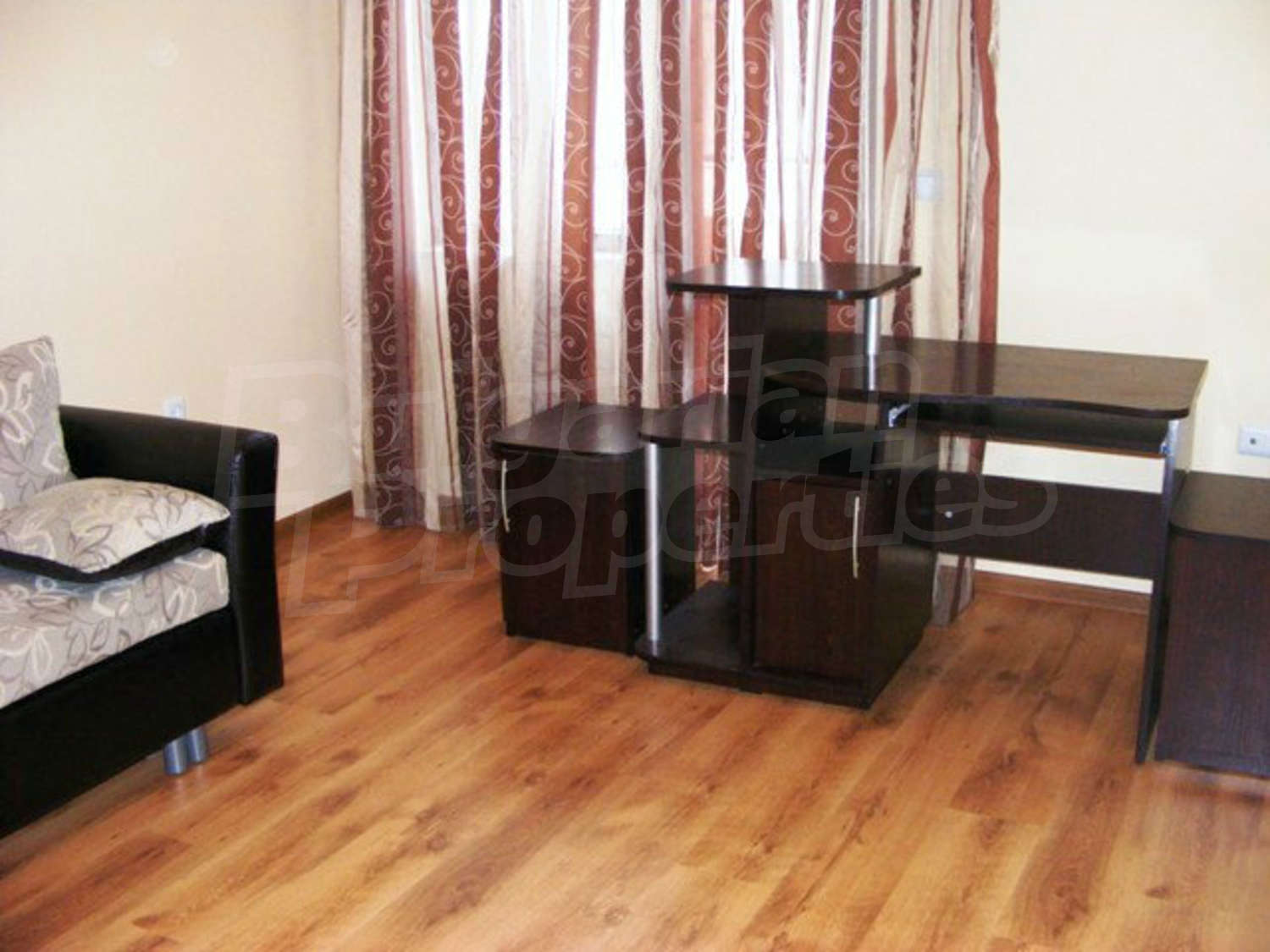 Gallery Picture 30