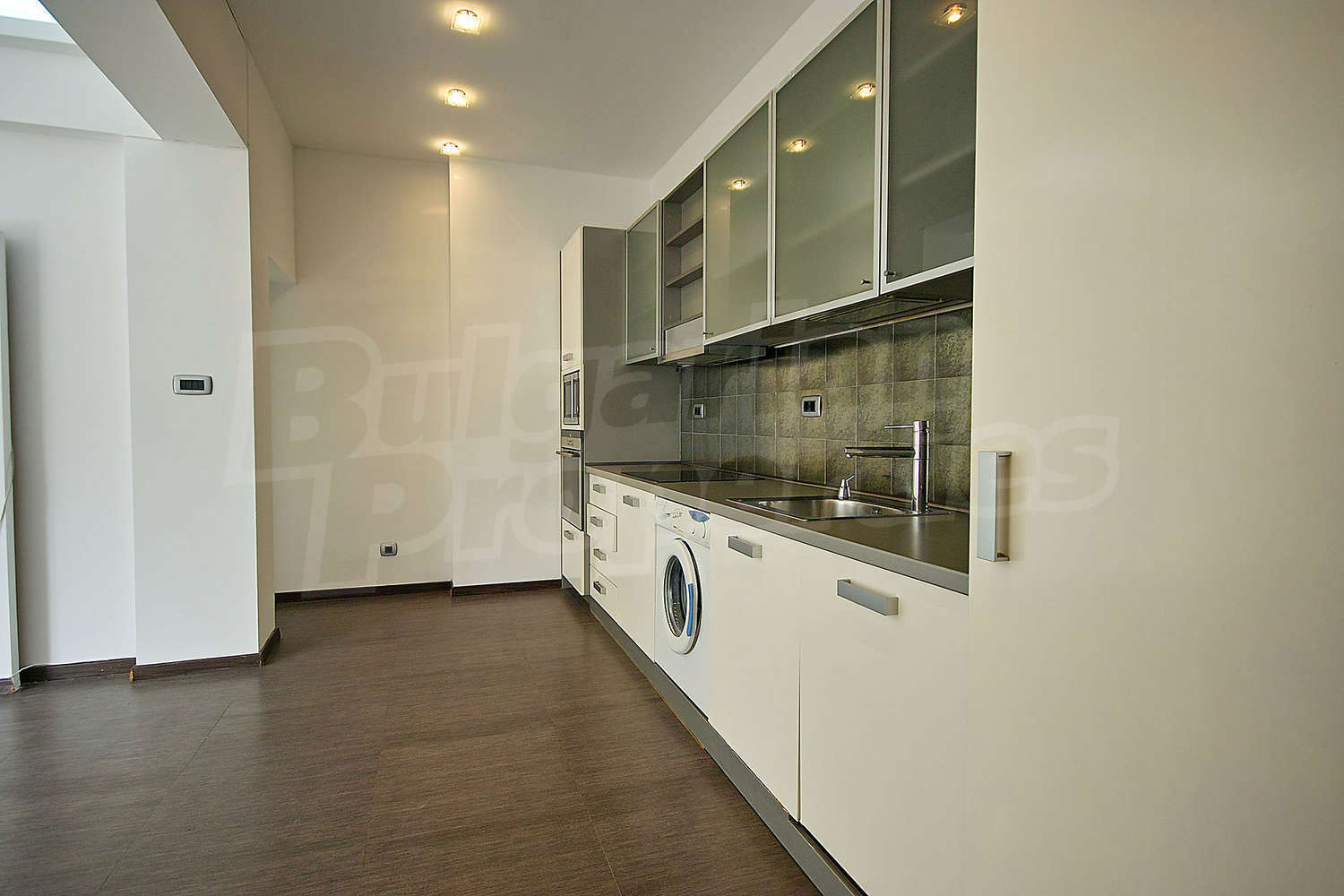 Gallery Picture 3