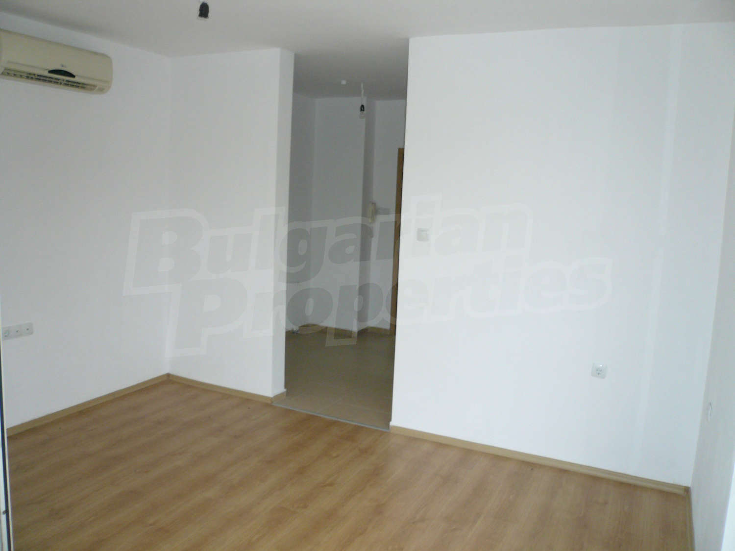 Gallery Picture 9