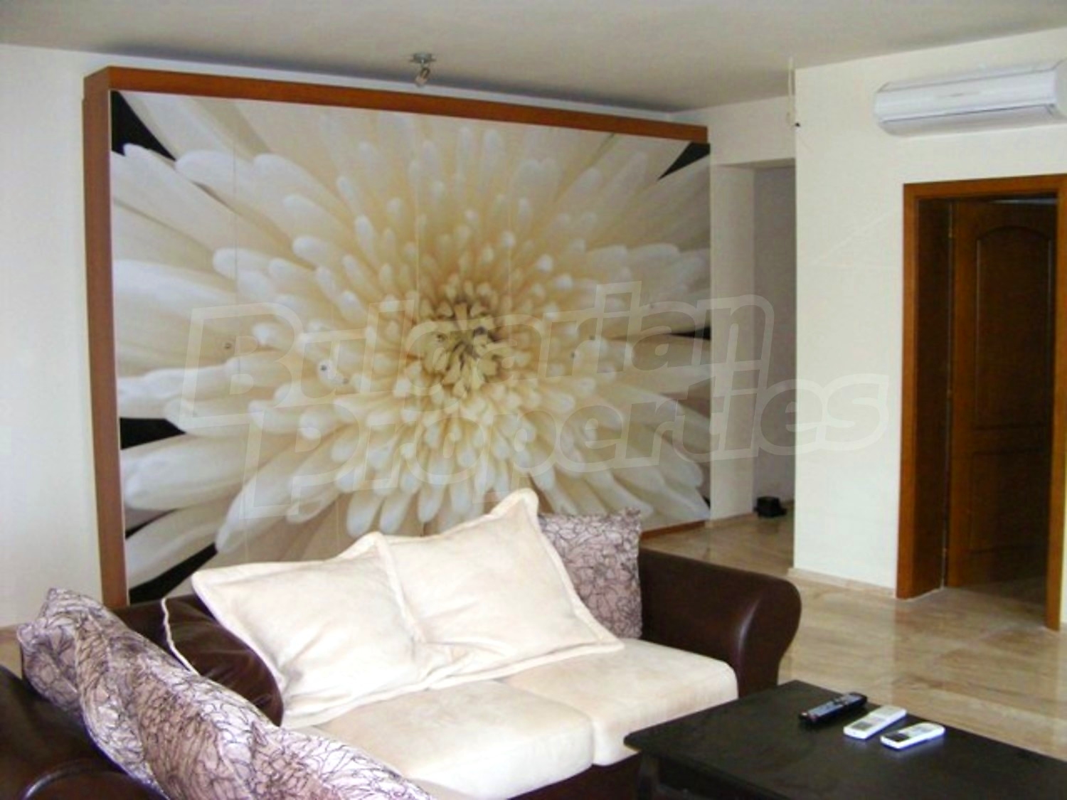Gallery Picture 32