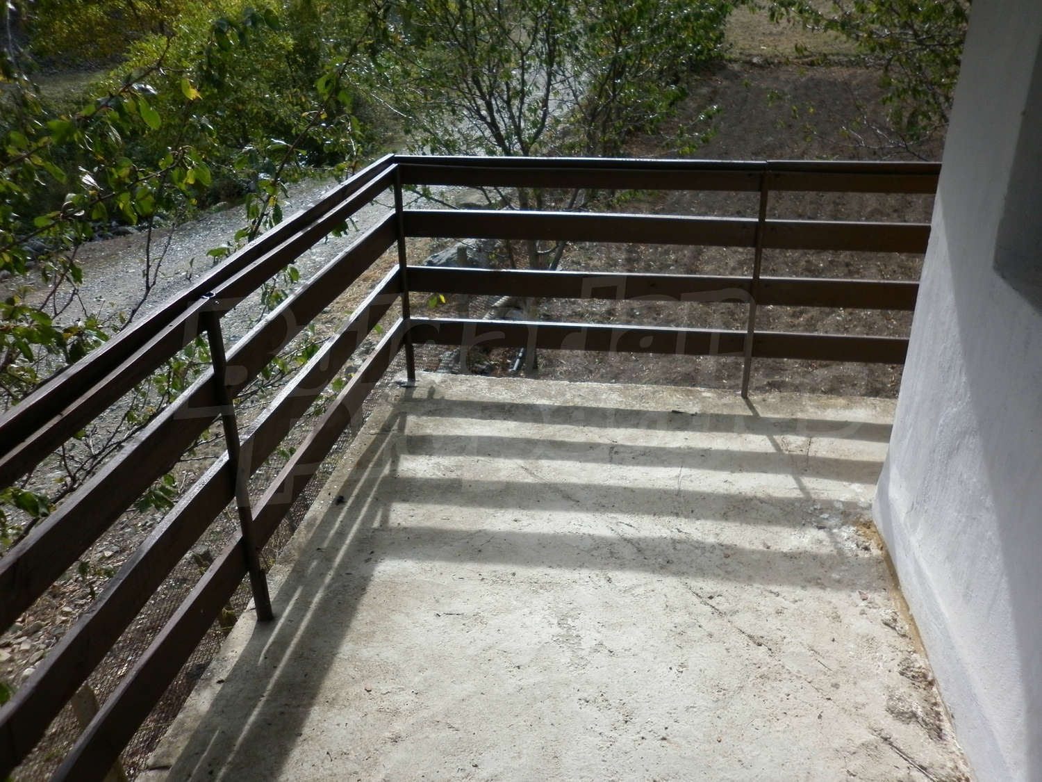 Gallery Picture 10