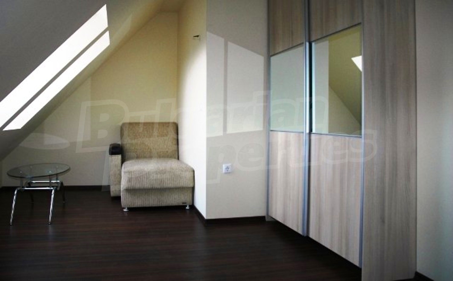 Gallery Picture 10