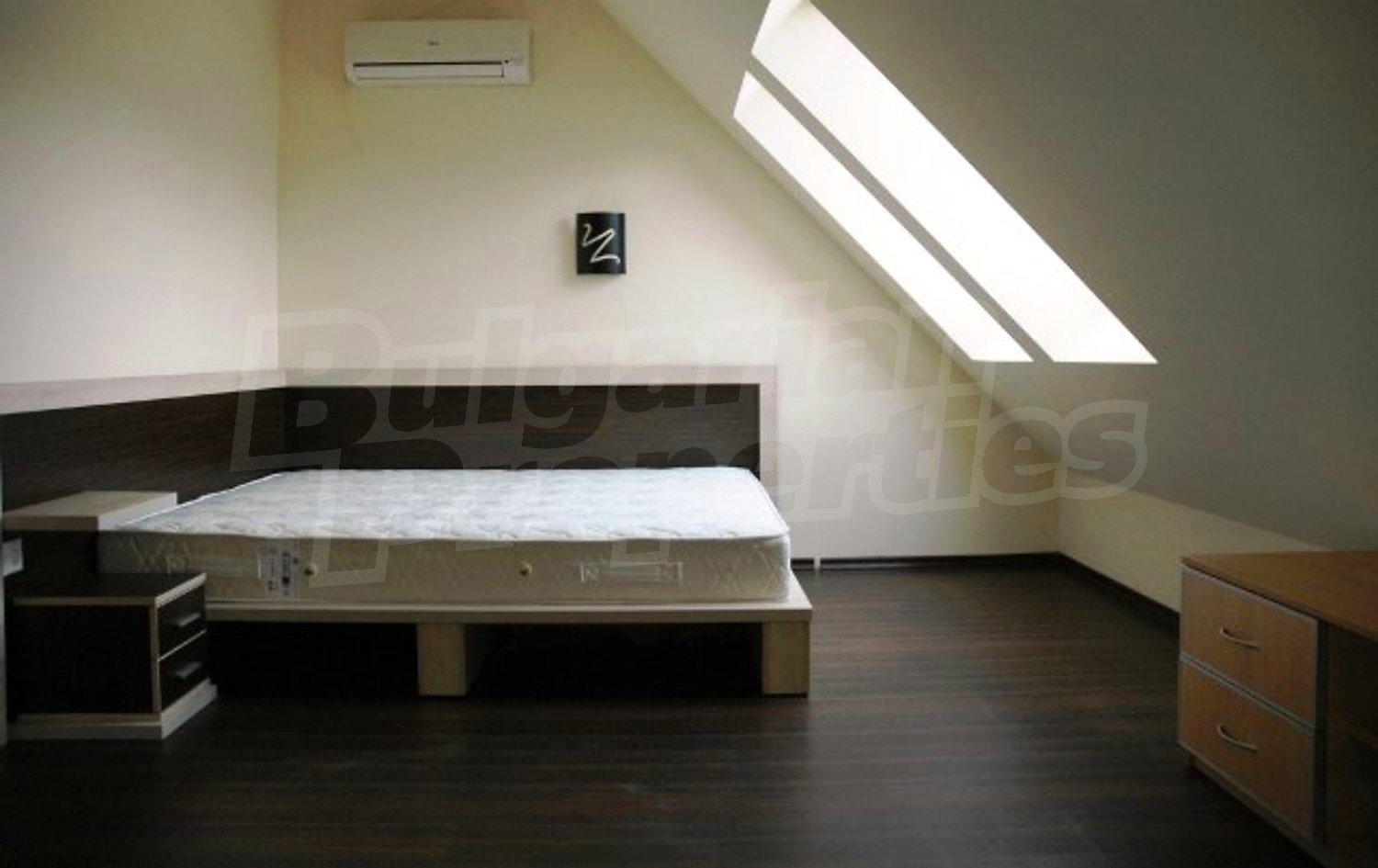 Gallery Picture 8