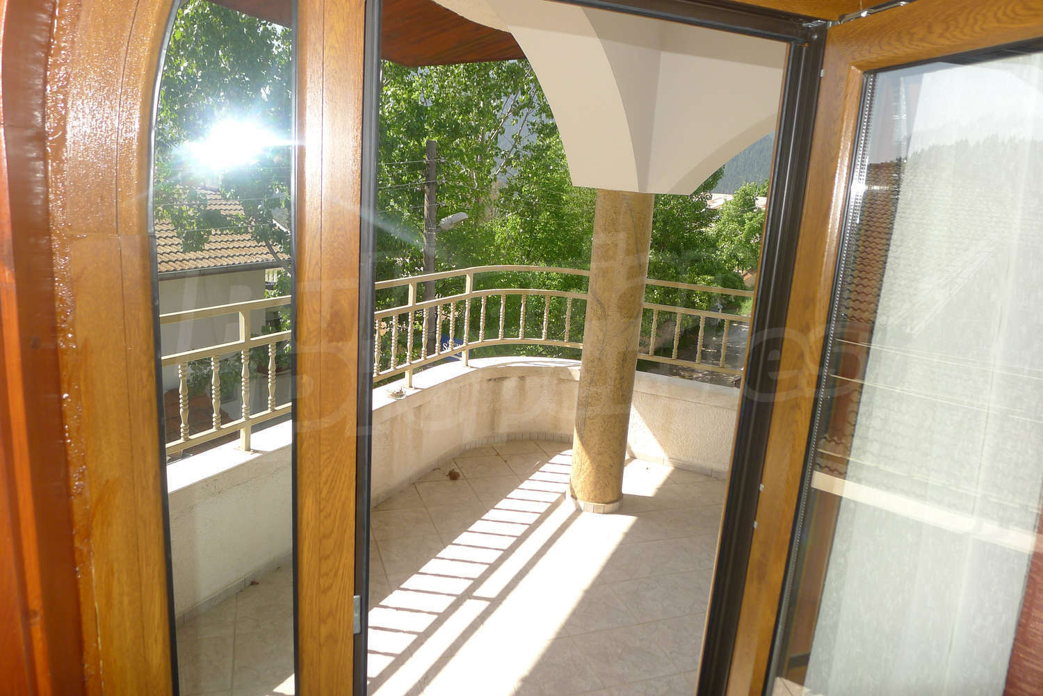 Gallery Picture 14