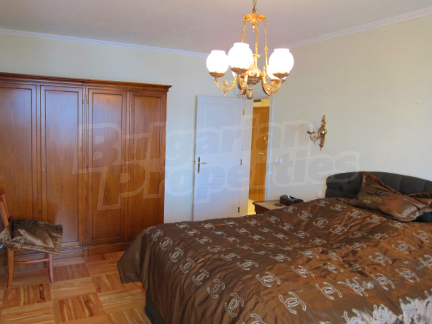 Gallery Picture 14