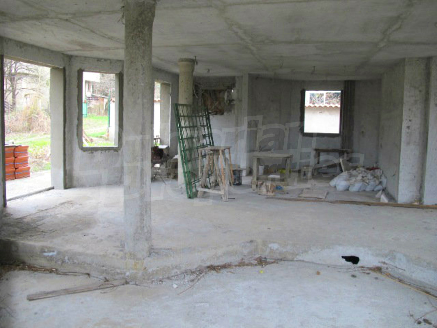 Gallery Picture 10