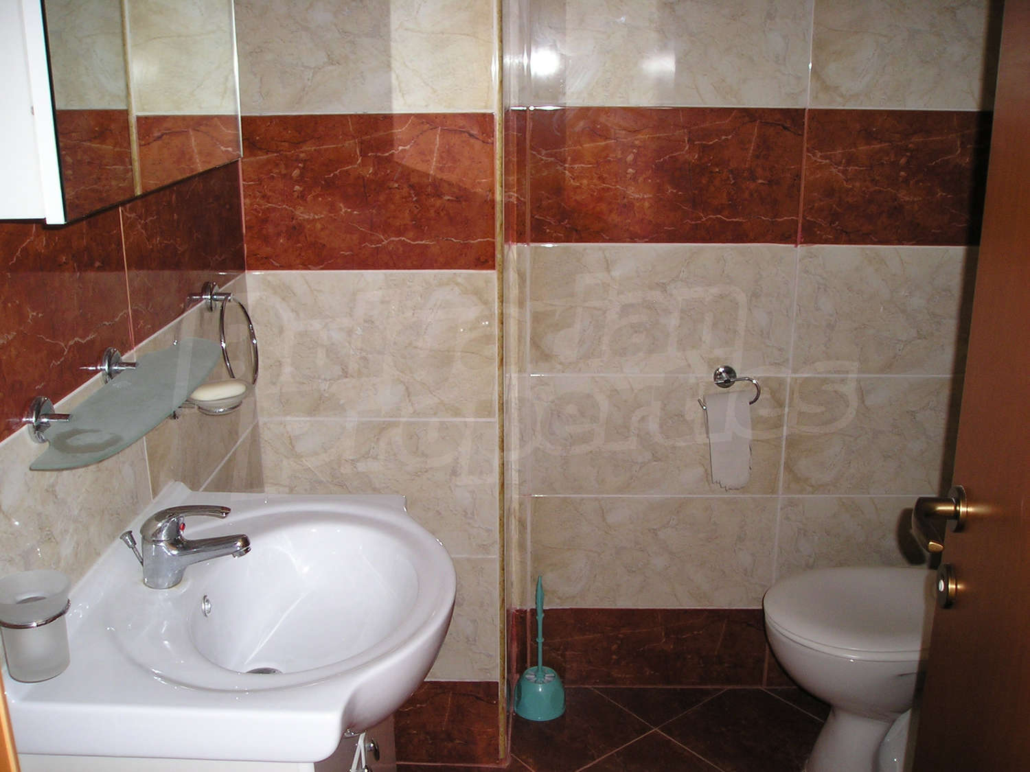 Gallery Picture 17
