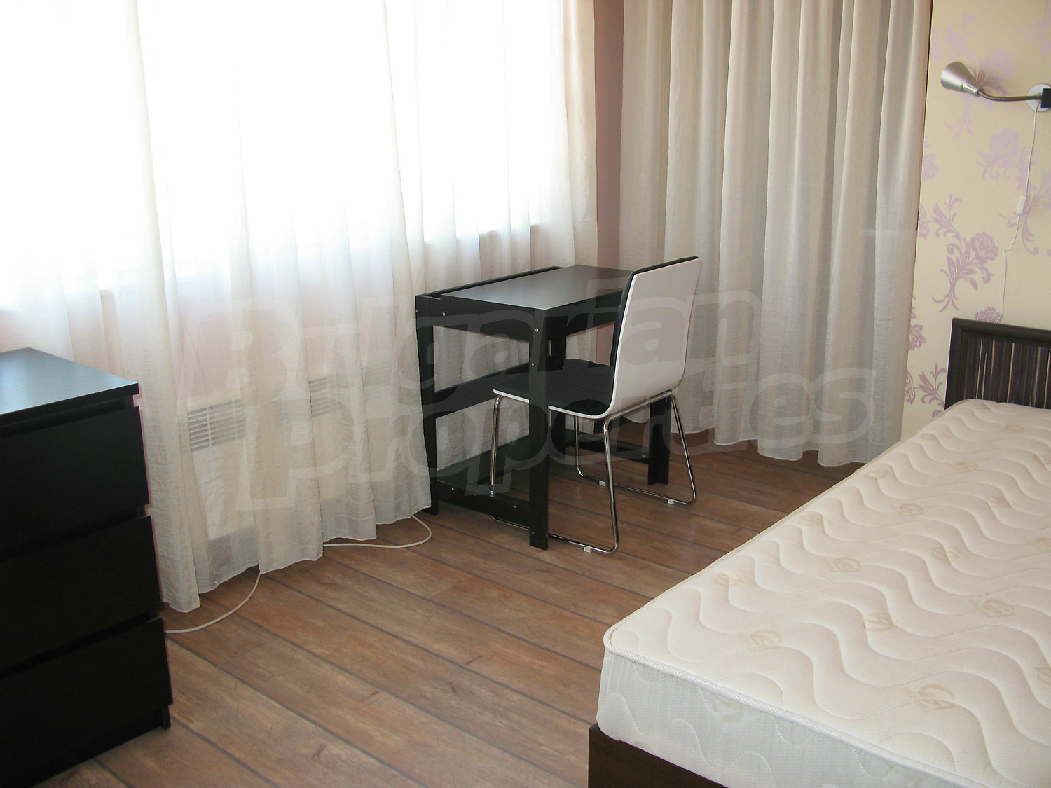 Gallery Picture 7