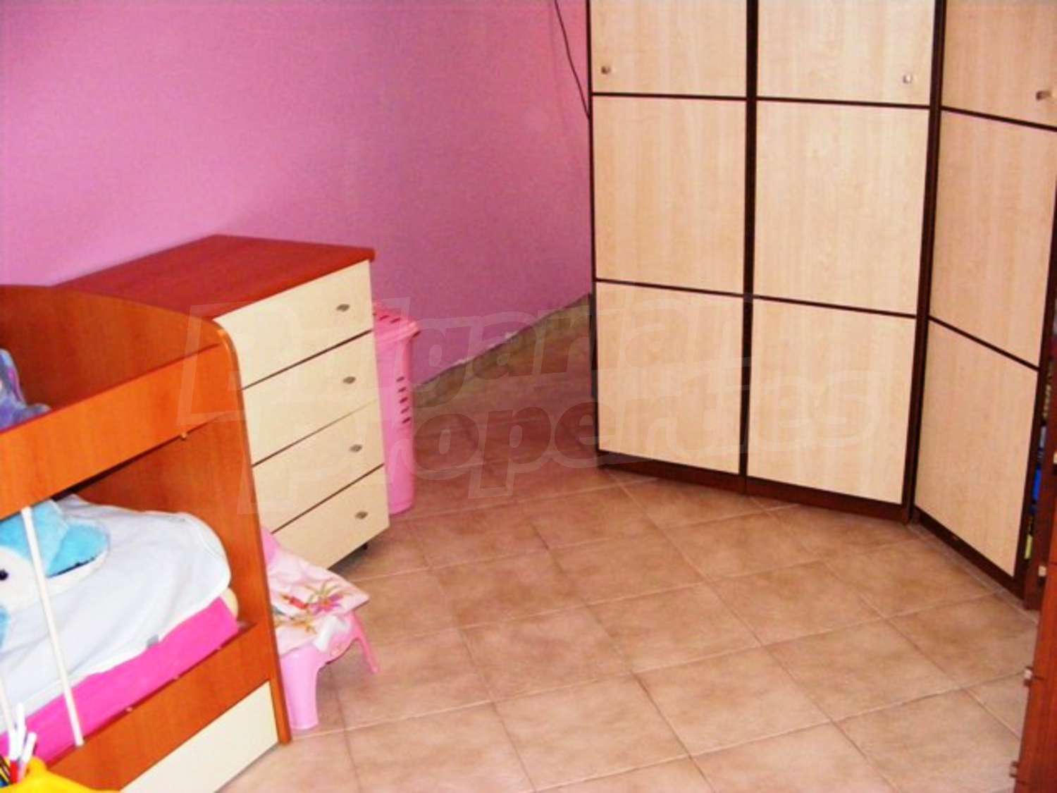 Gallery Picture 9