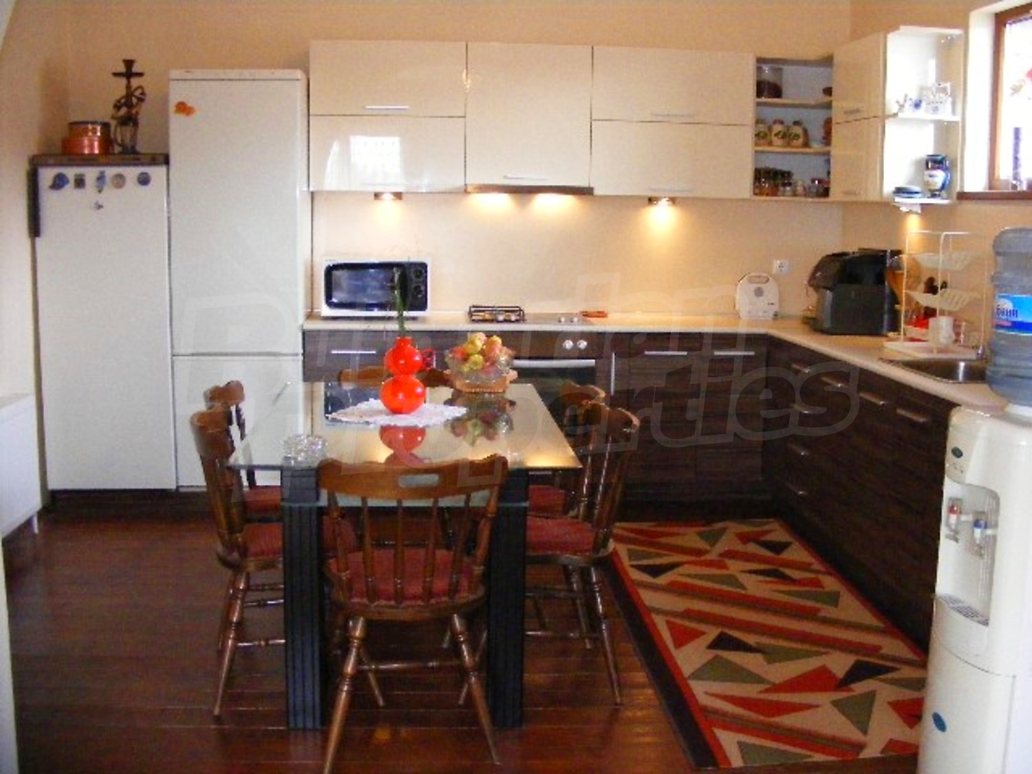 Gallery Picture 12