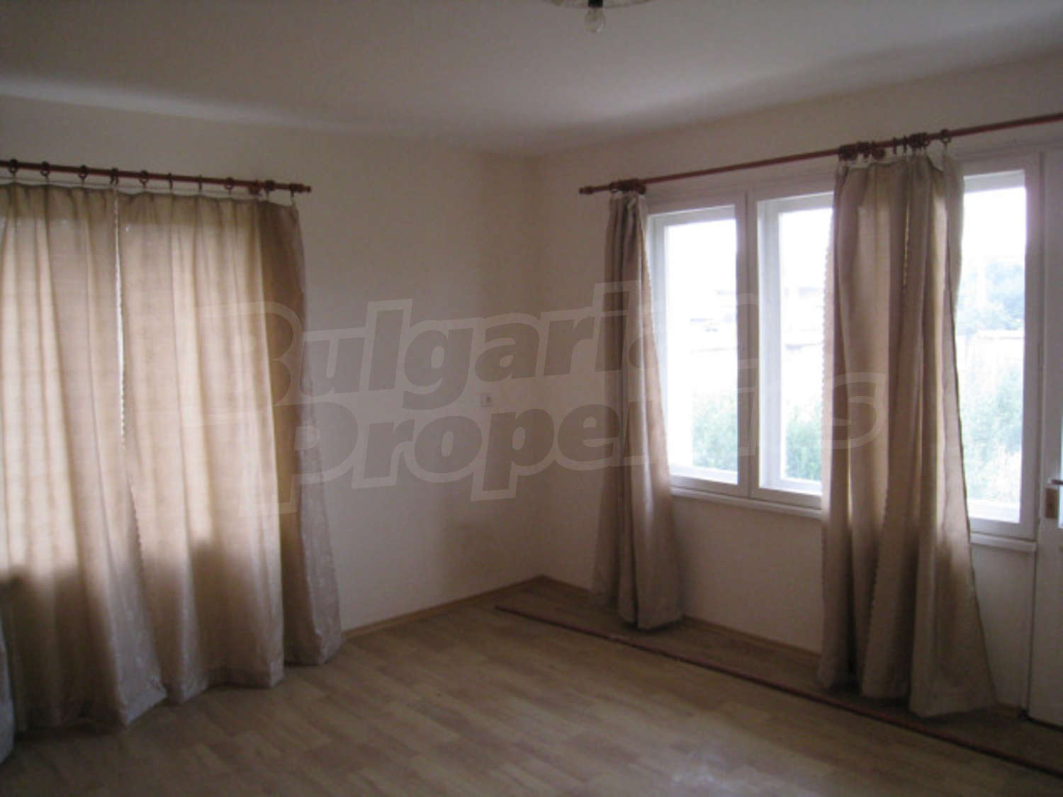 Gallery Picture 3