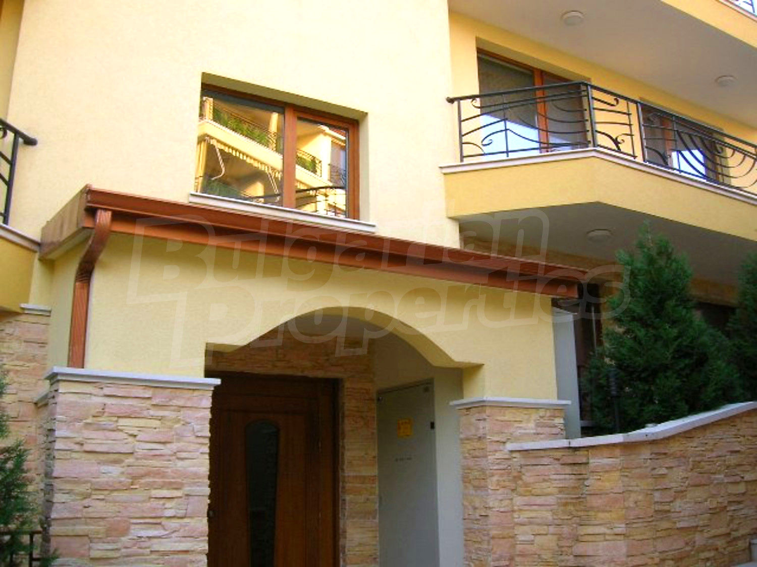 Gallery Picture 16