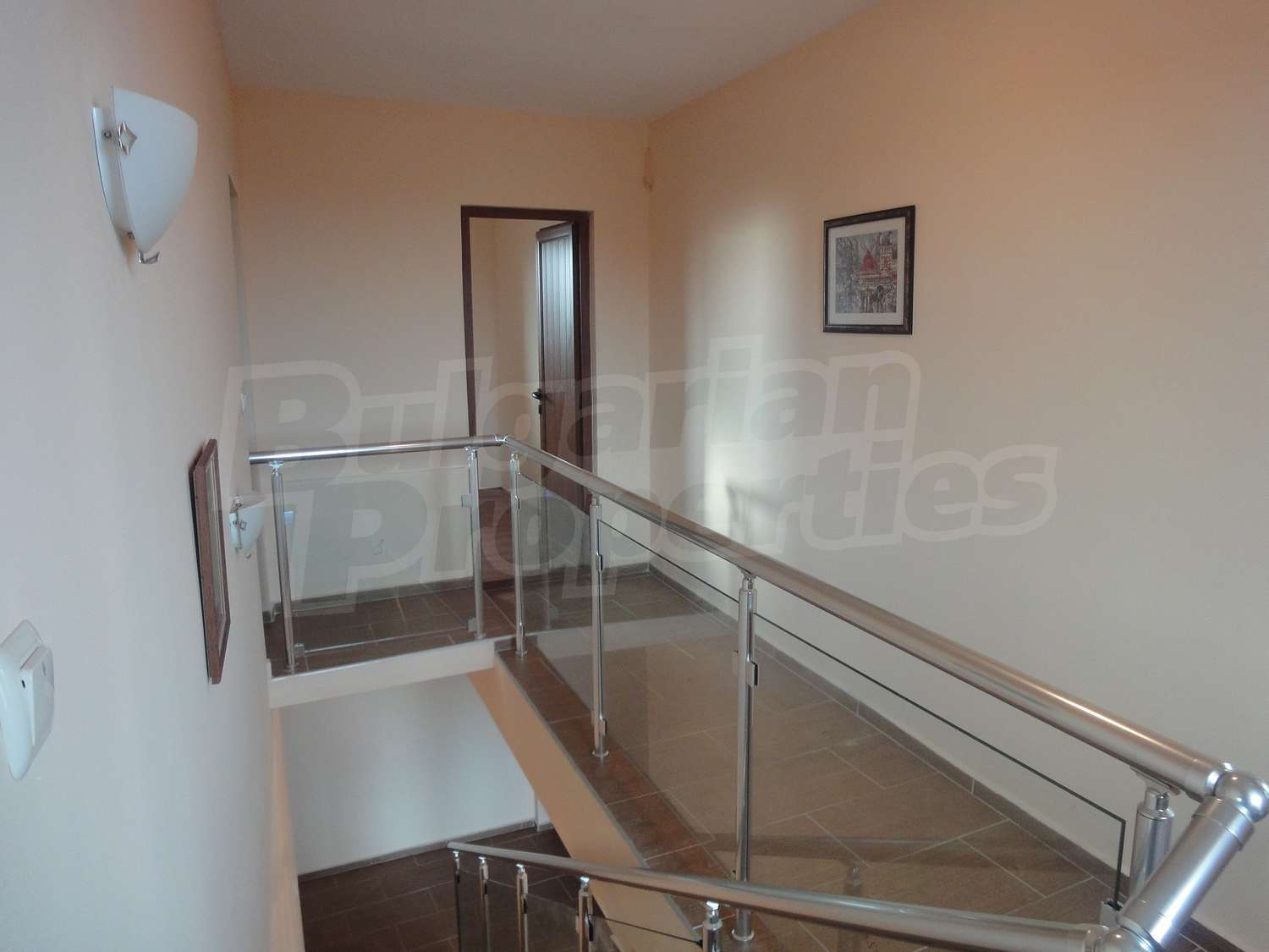 Gallery Picture 13