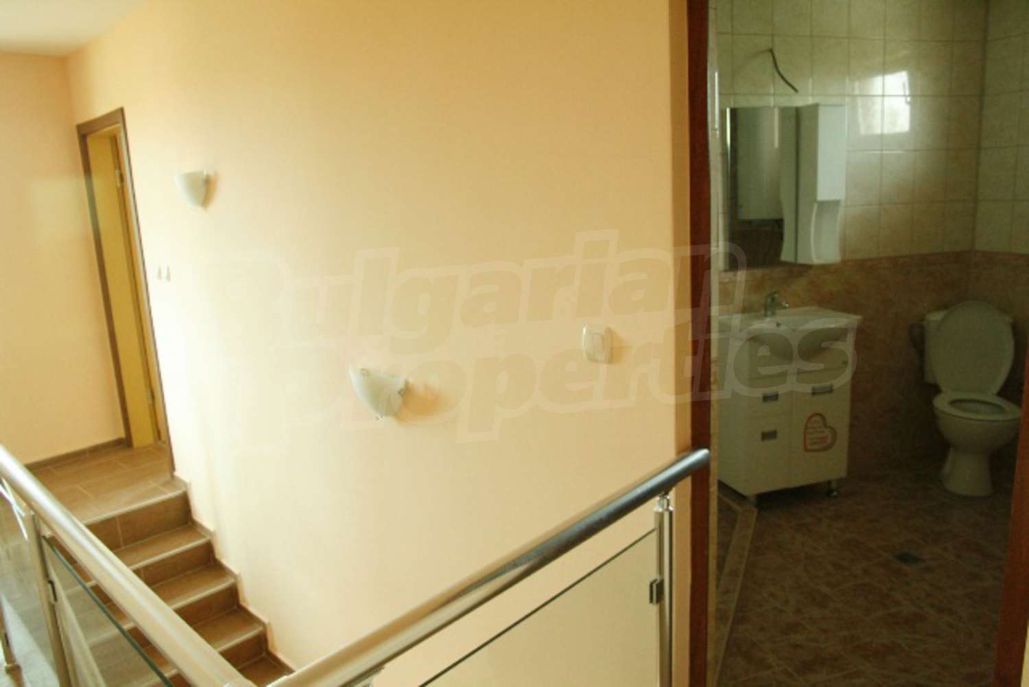 Gallery Picture 17