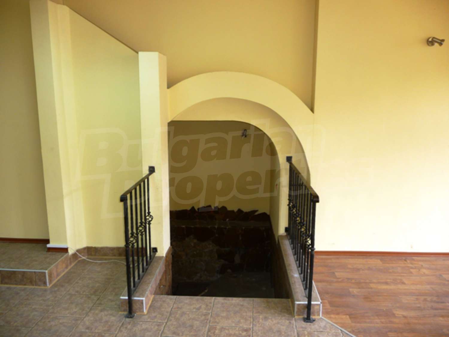 Gallery Picture 10