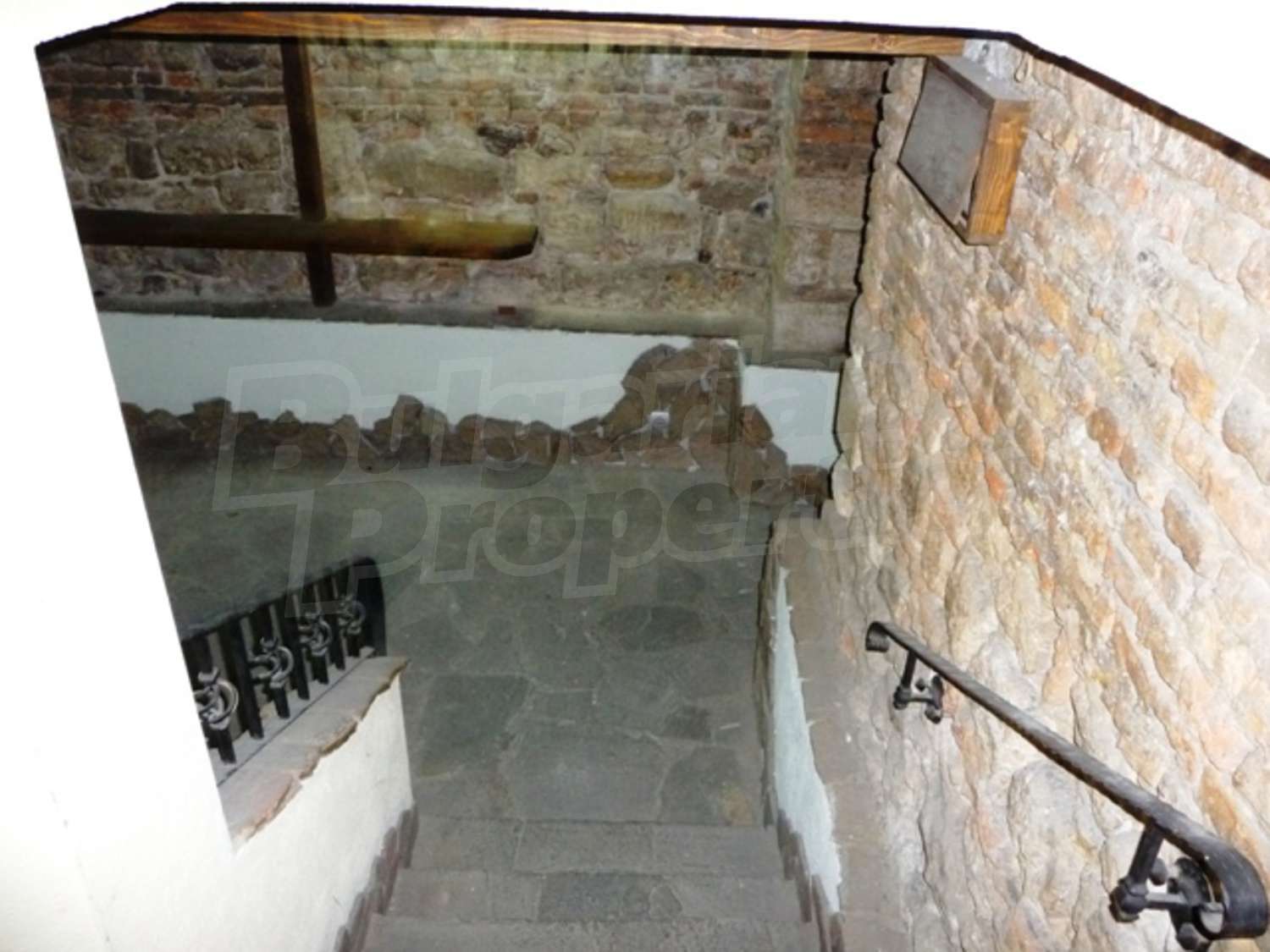 Gallery Picture 12