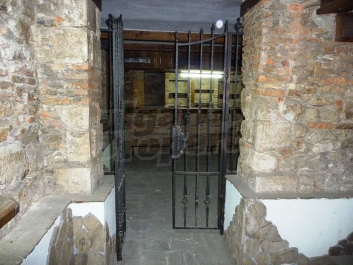 Gallery Picture 13