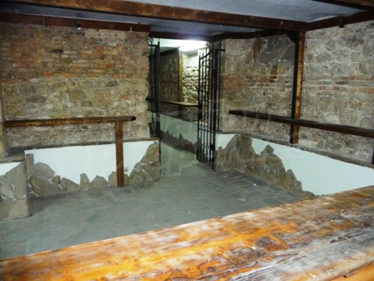 Gallery Picture 16