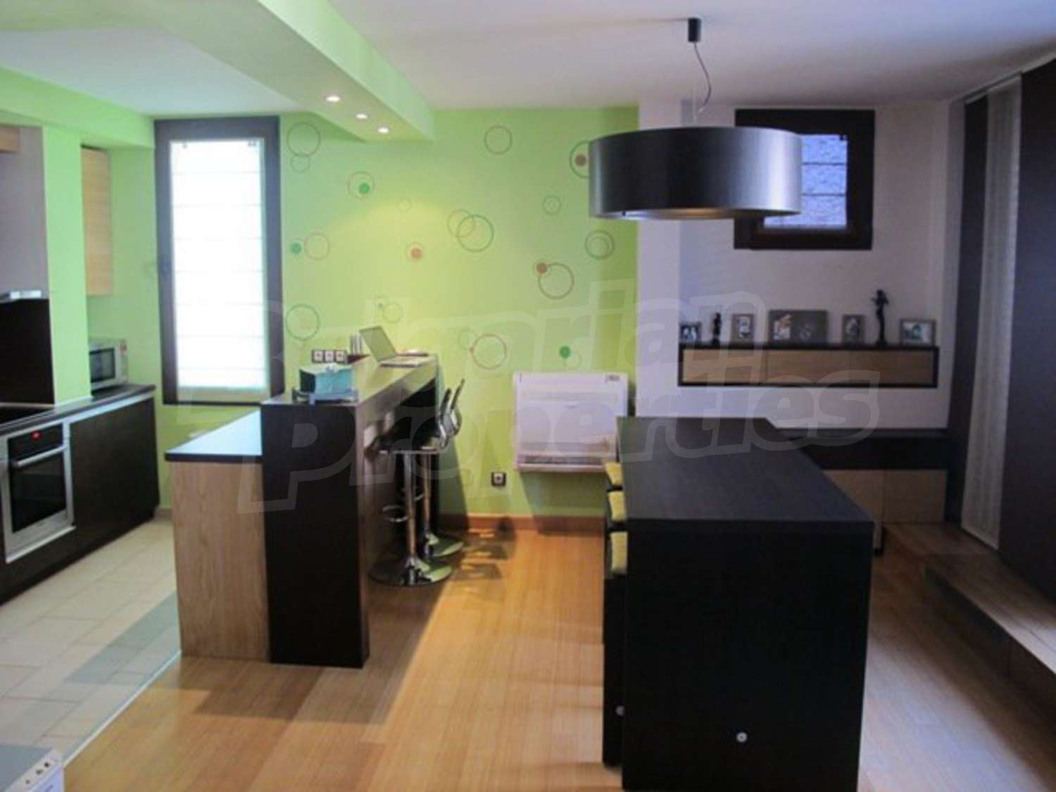 Gallery Picture 2