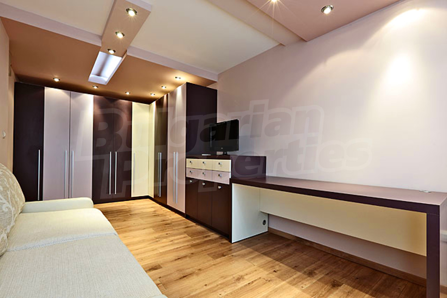 Gallery Picture 10