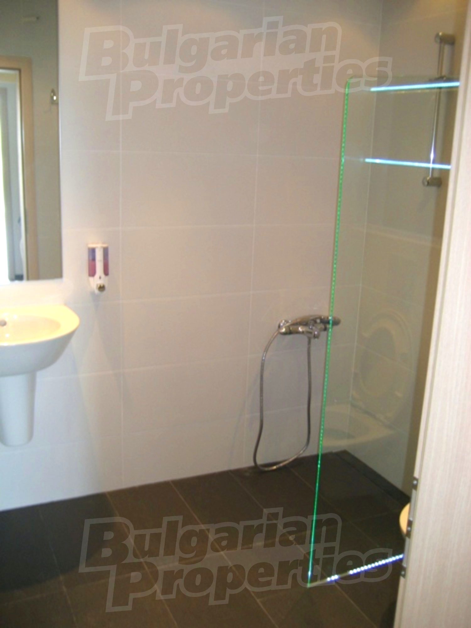 Gallery Picture 12
