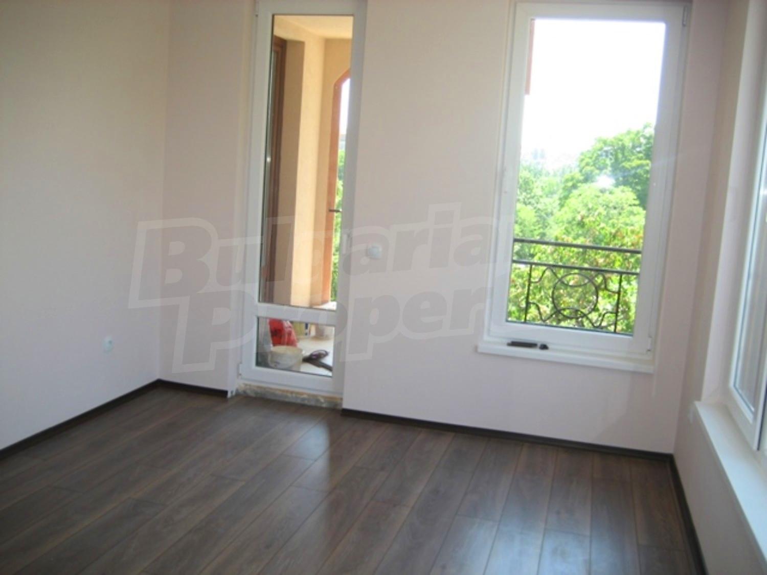 Gallery Picture 8